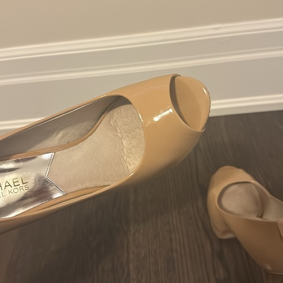Michael Kors Nude Heels - Picture 7 of 10